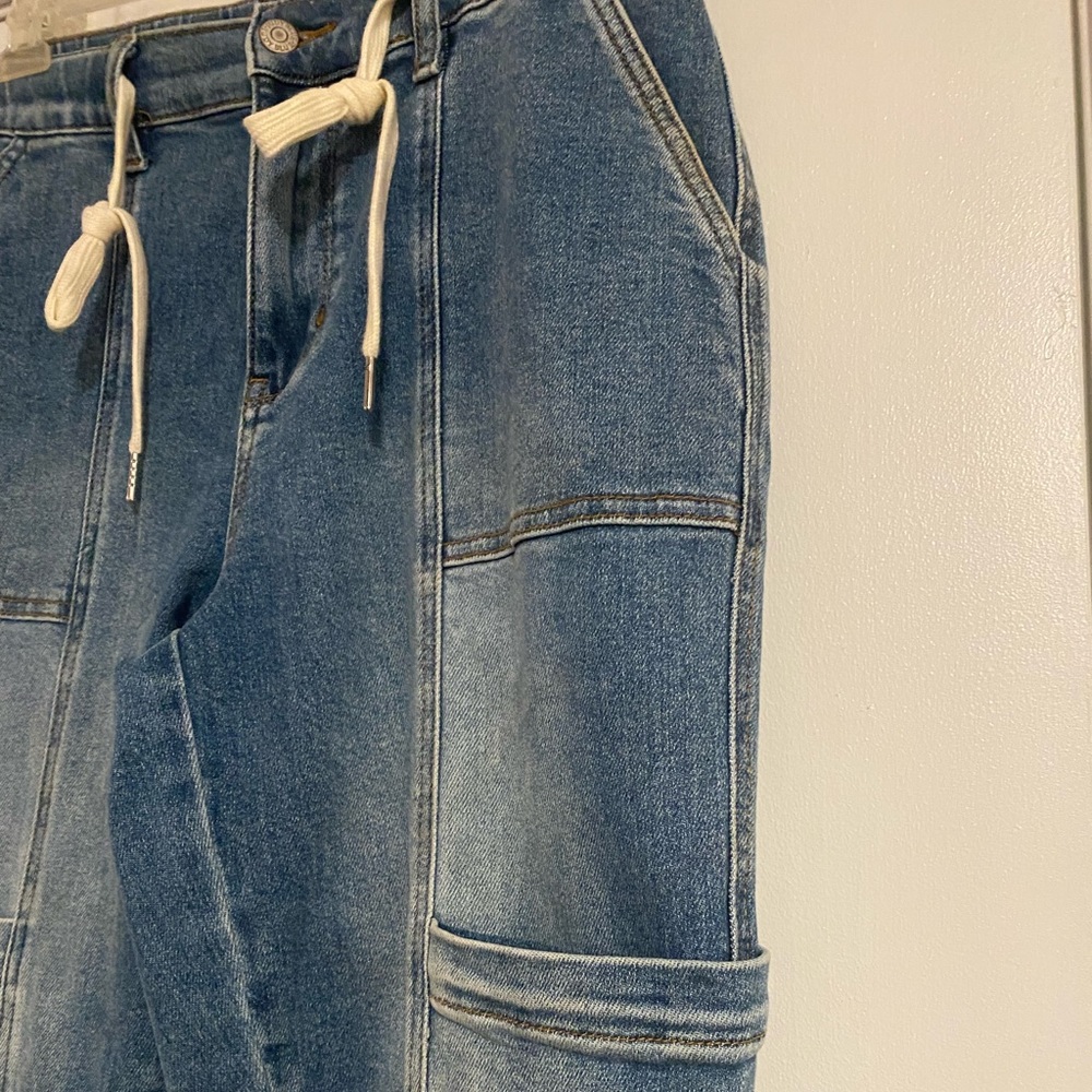 NWOT! Judy Blue High Waist Cargo Cuff Denim Jogger - Size 7(28) - Picture 8 of 11